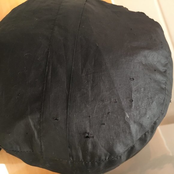 ***SOLD***Patagonia over shoulder travel bag - Picture 11 of 11